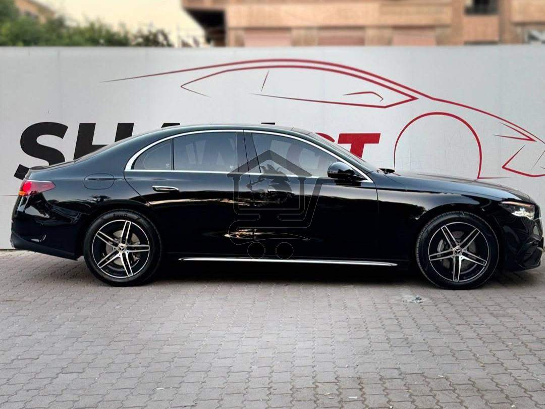 Mercedes E300 2026 - الصورة 5
