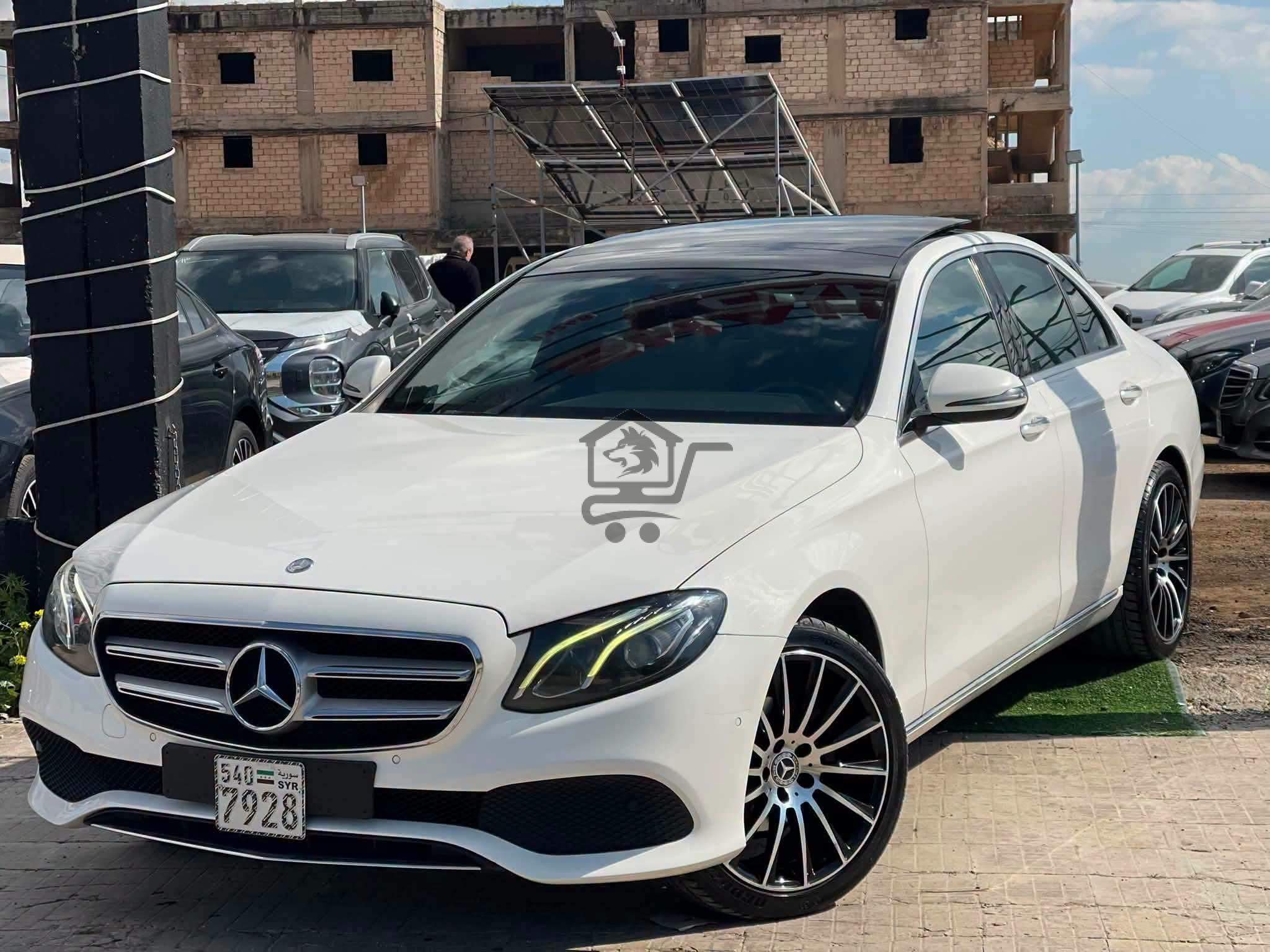 MERCEDES E200 - الصورة 1