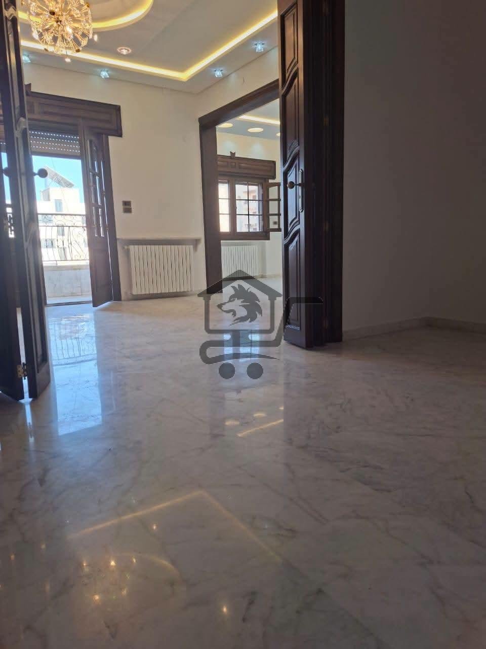 منزل فاخر - الصورة 8