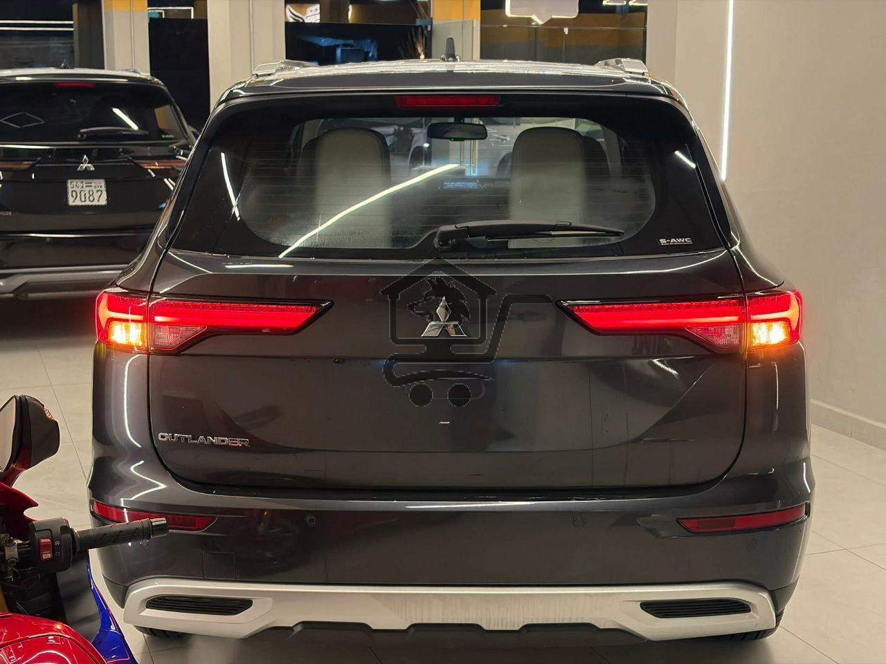 Mitsubishi Outlander 2025 - الصورة 2