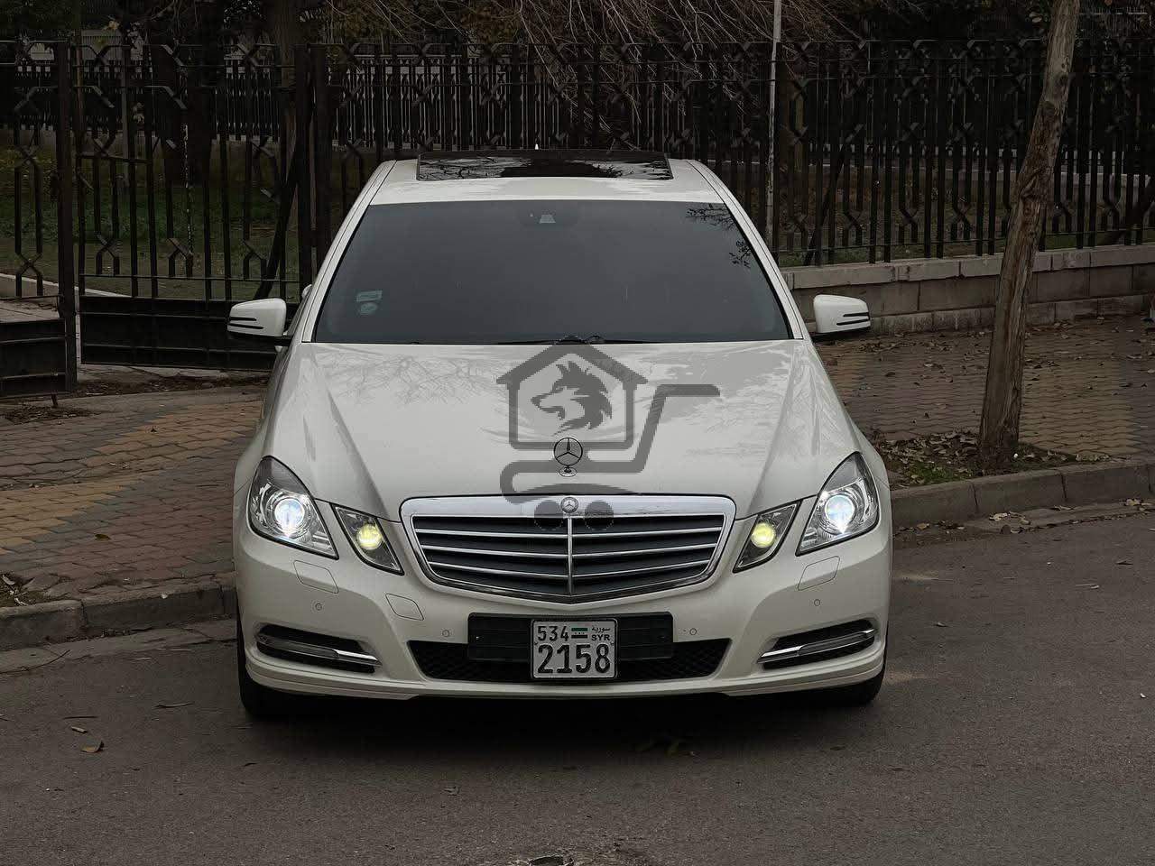 Mercedes-Benz E200 - الصورة 1