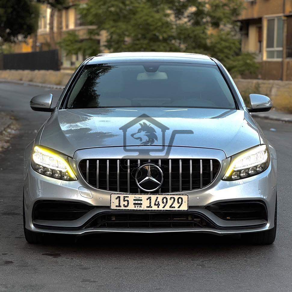 Mercedes C300 2015 - الصورة 1