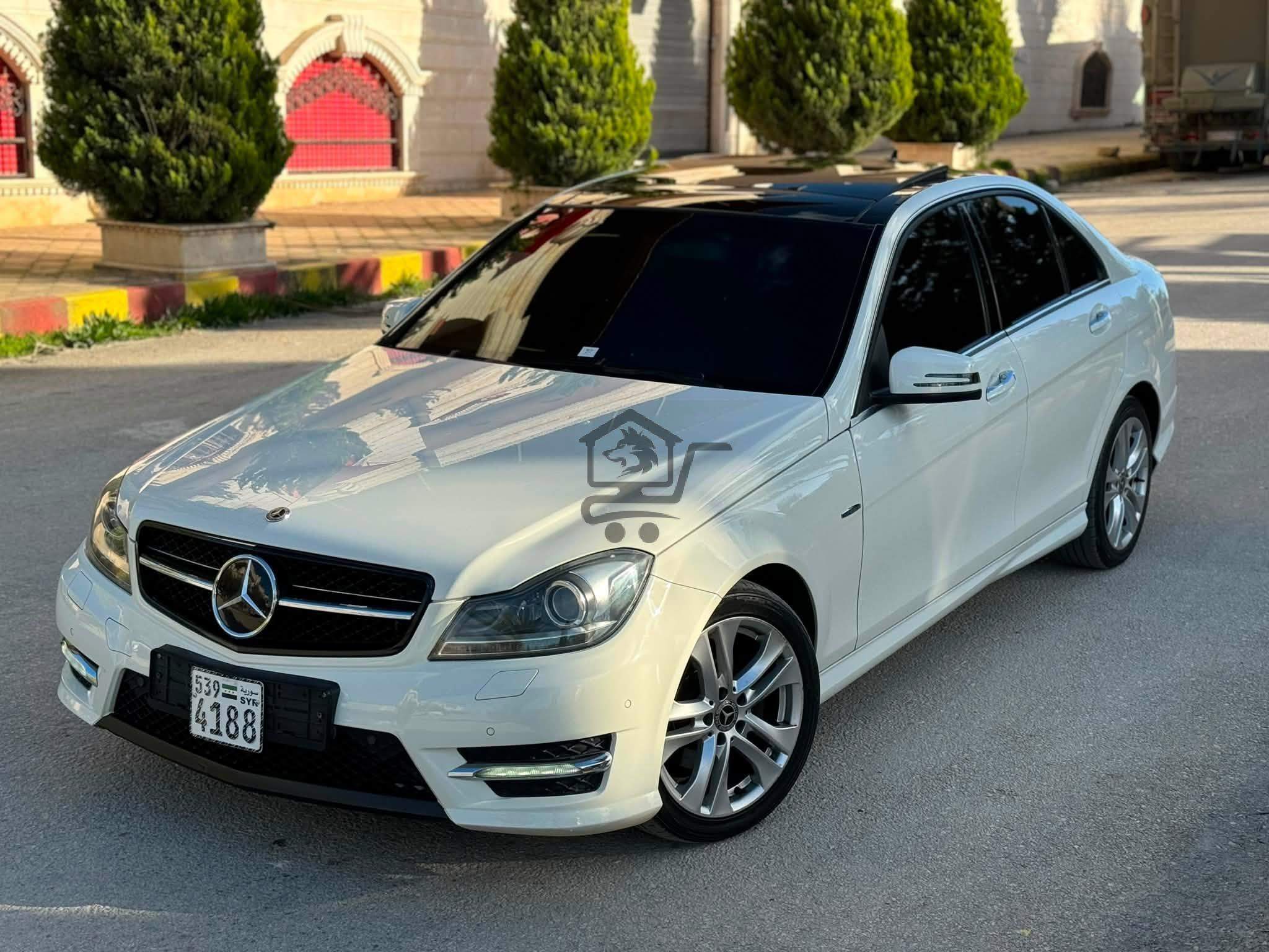 Mercedes C200 2012 - الصورة 3
