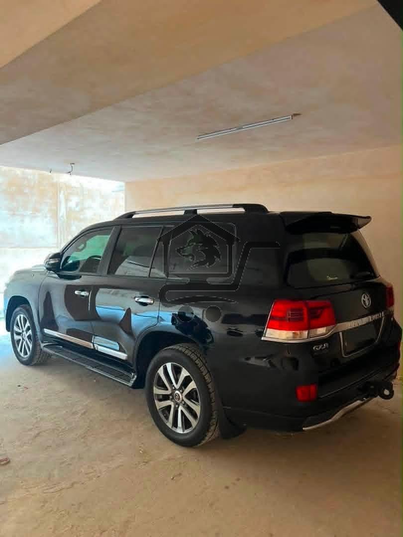 TOYOTA LAND CRUISER - الصورة 7