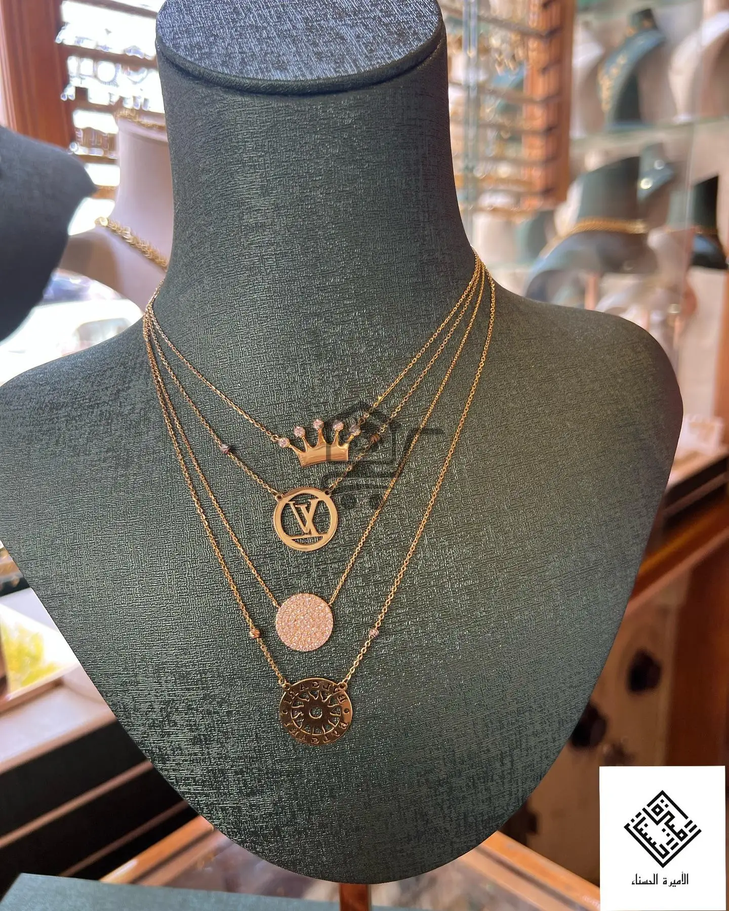 مجوهرات الأميرة الحسناء - الصورة 3