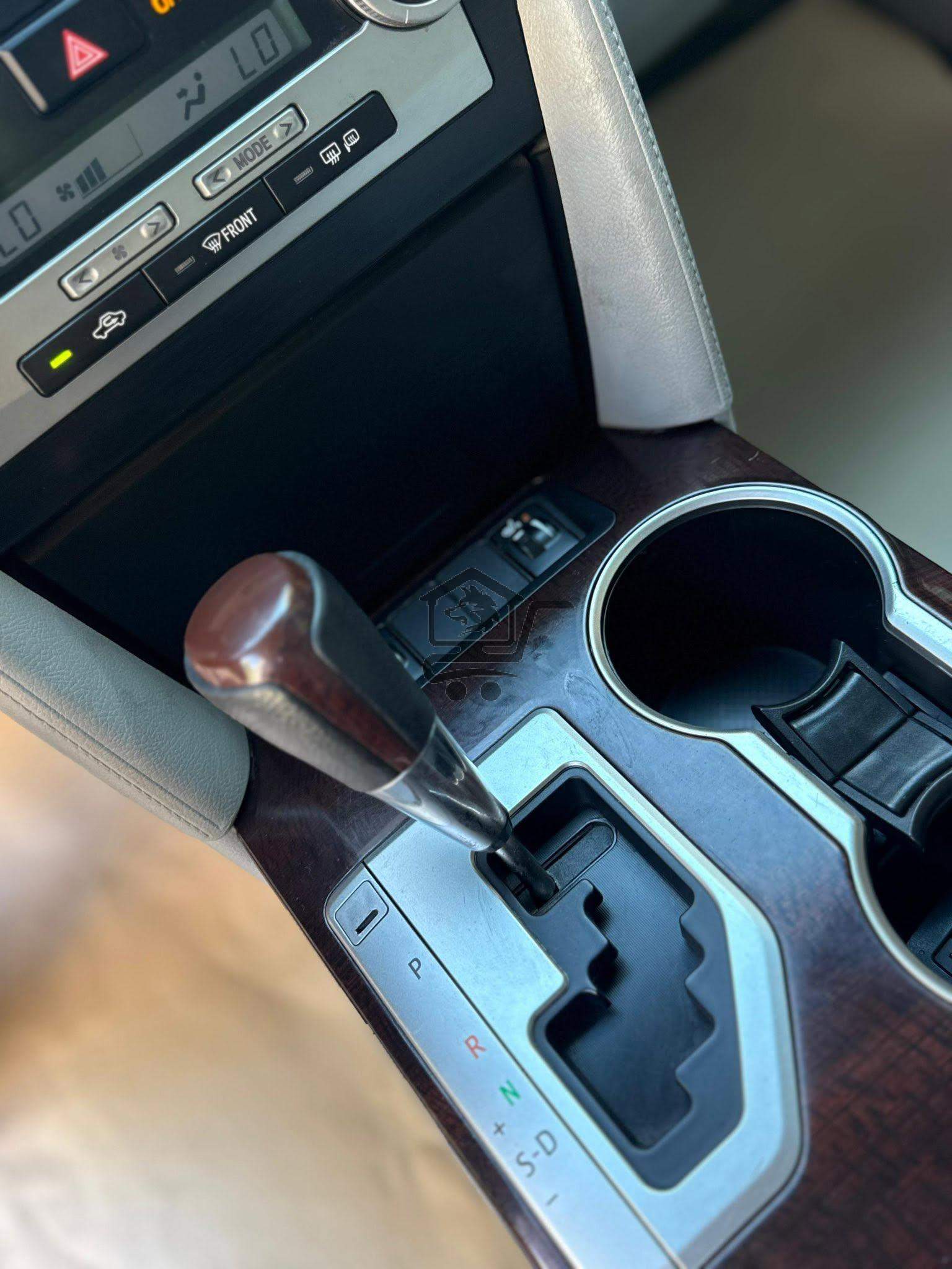 Toyota Camry 2013 - الصورة 8