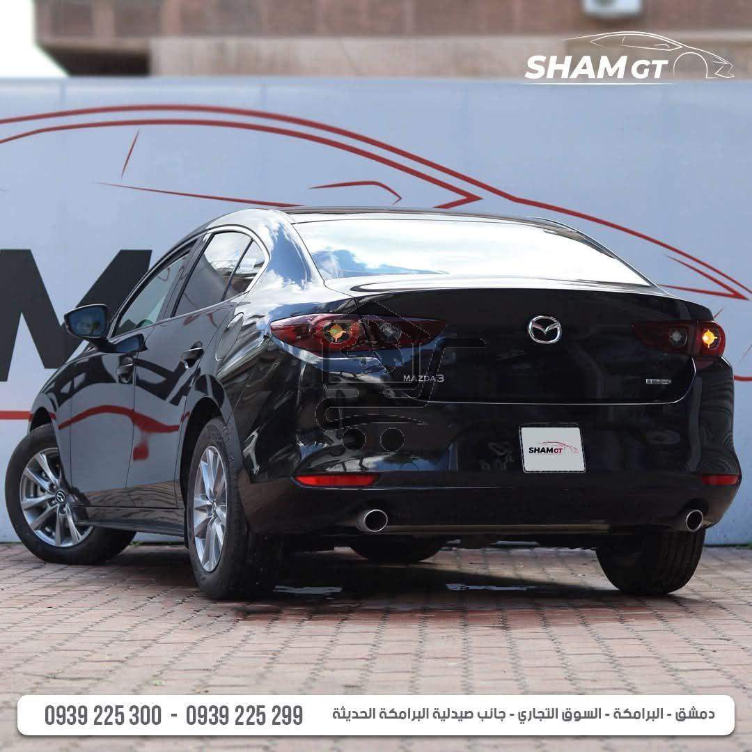 Mazda Zoom 3 - الصورة 2
