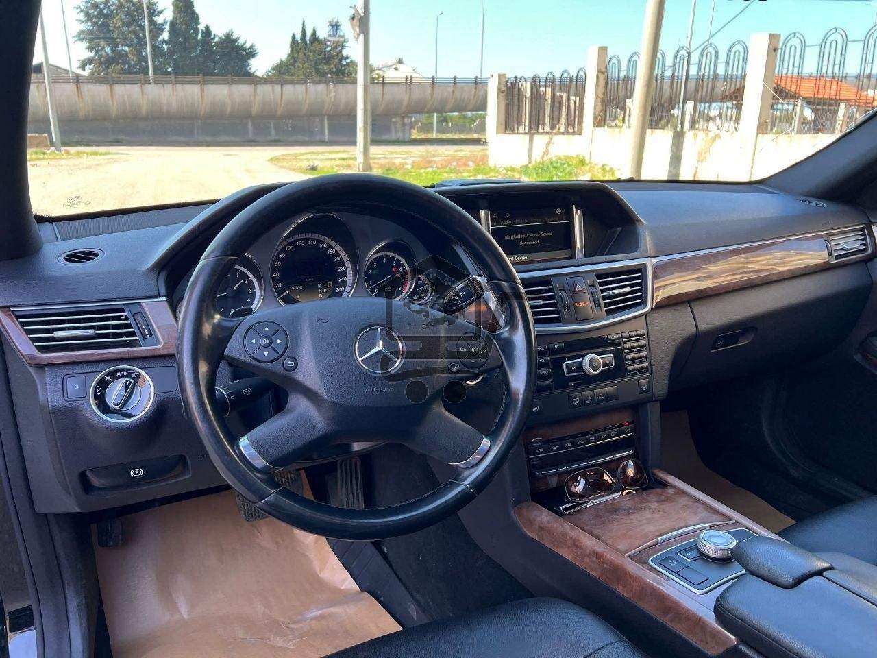 MERCEDES E350 4MATIC - الصورة 8