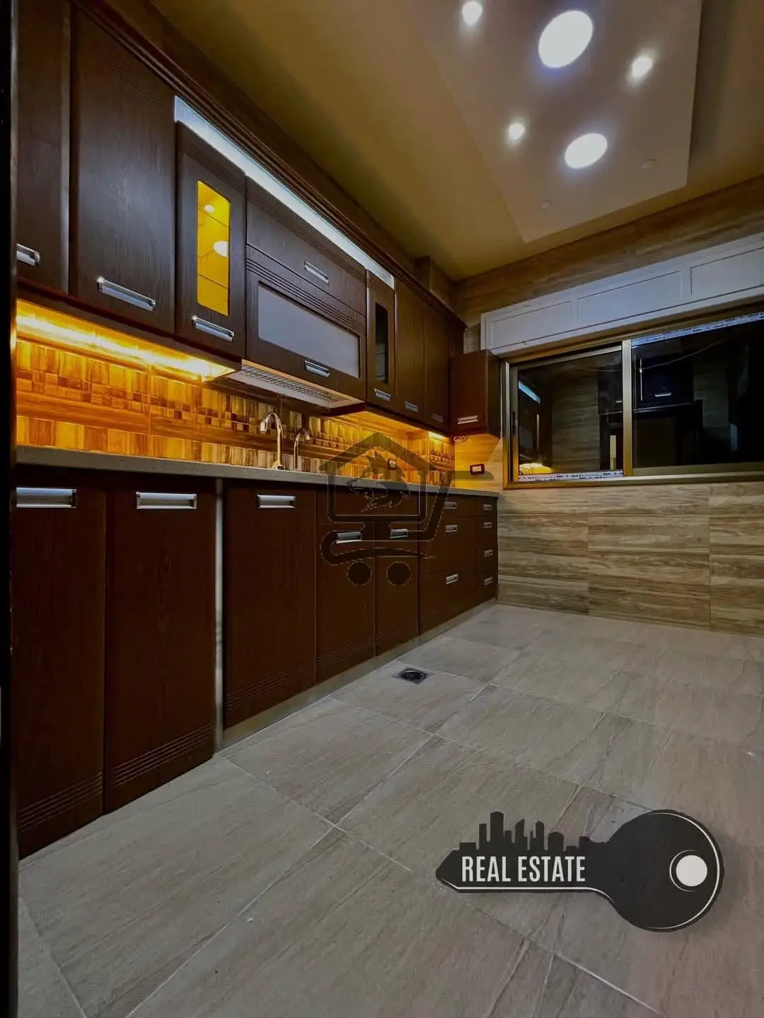 منزل عصري بموقع خدمي بإمتياز - الصورة 3