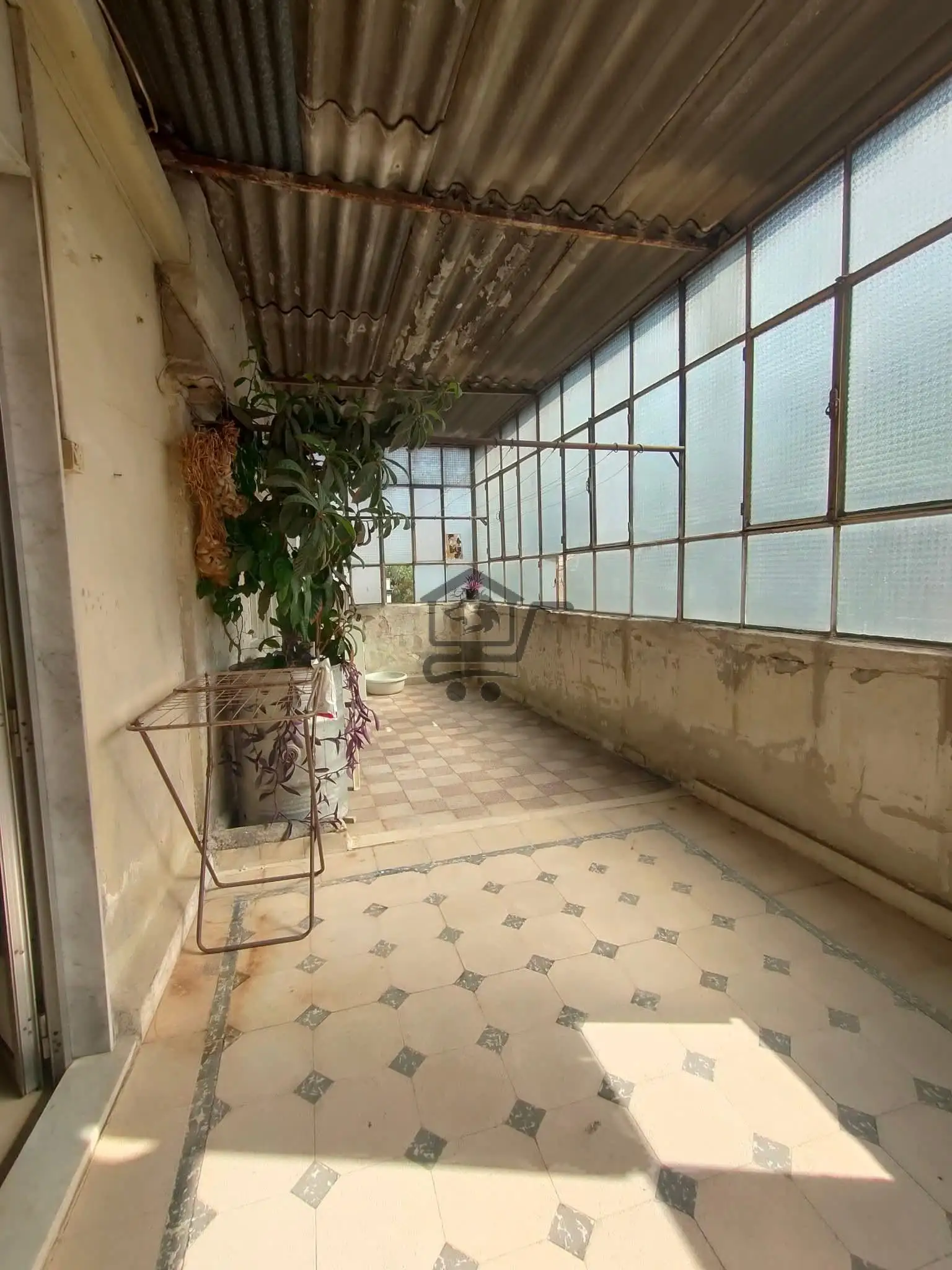 للبيع منزل في عين الكرش - الصورة 2