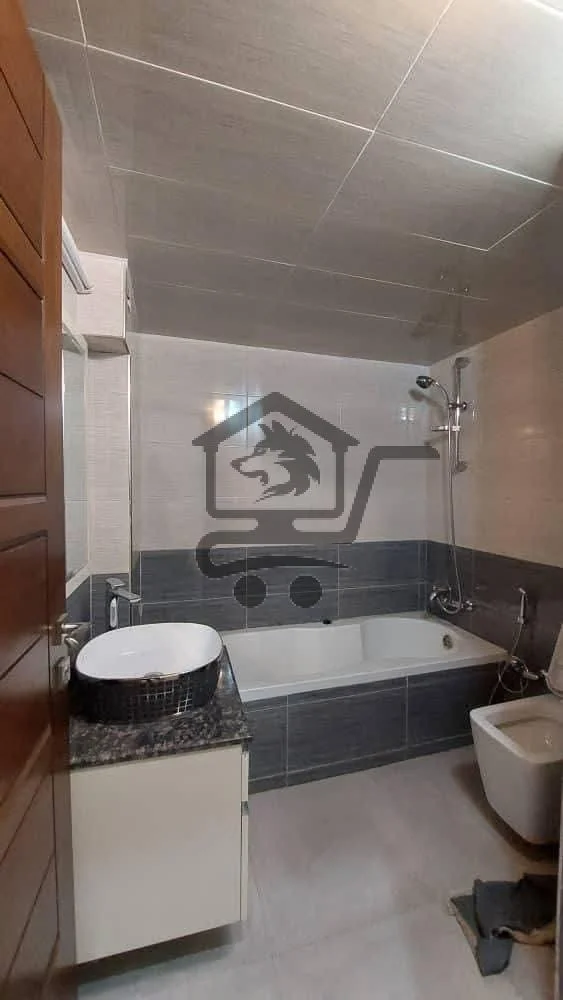 شقة مؤلفة من غرفتين مع فرش او بدون - الصورة 8