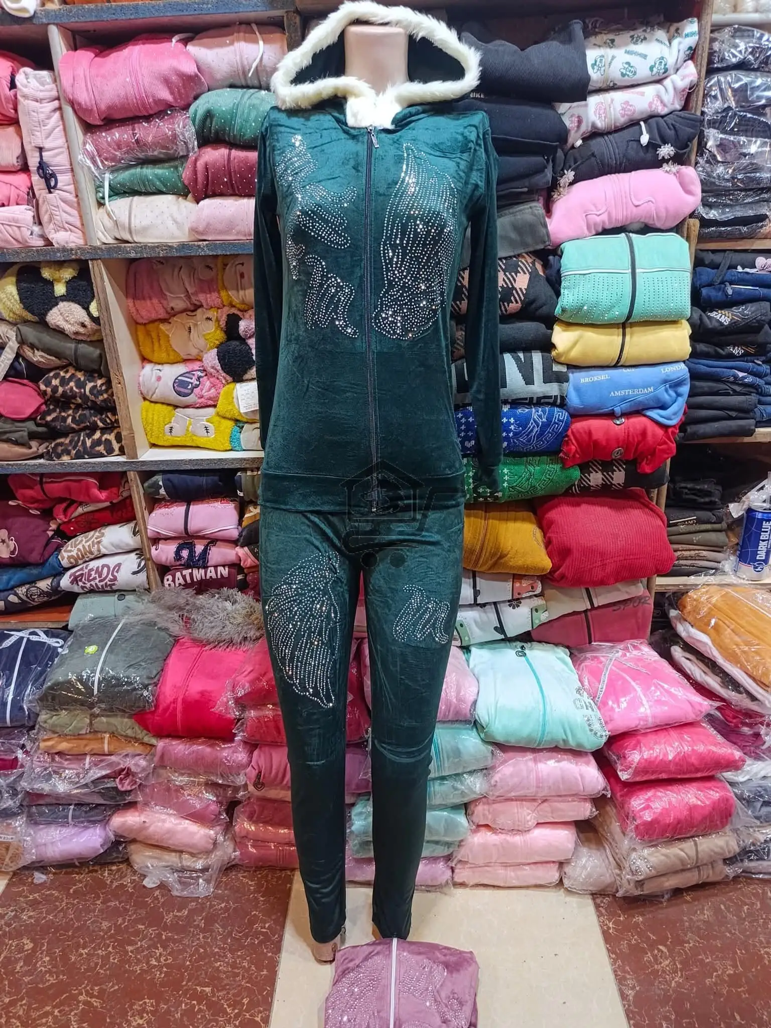 بيجاما مخمل من هايدي - الصورة 2