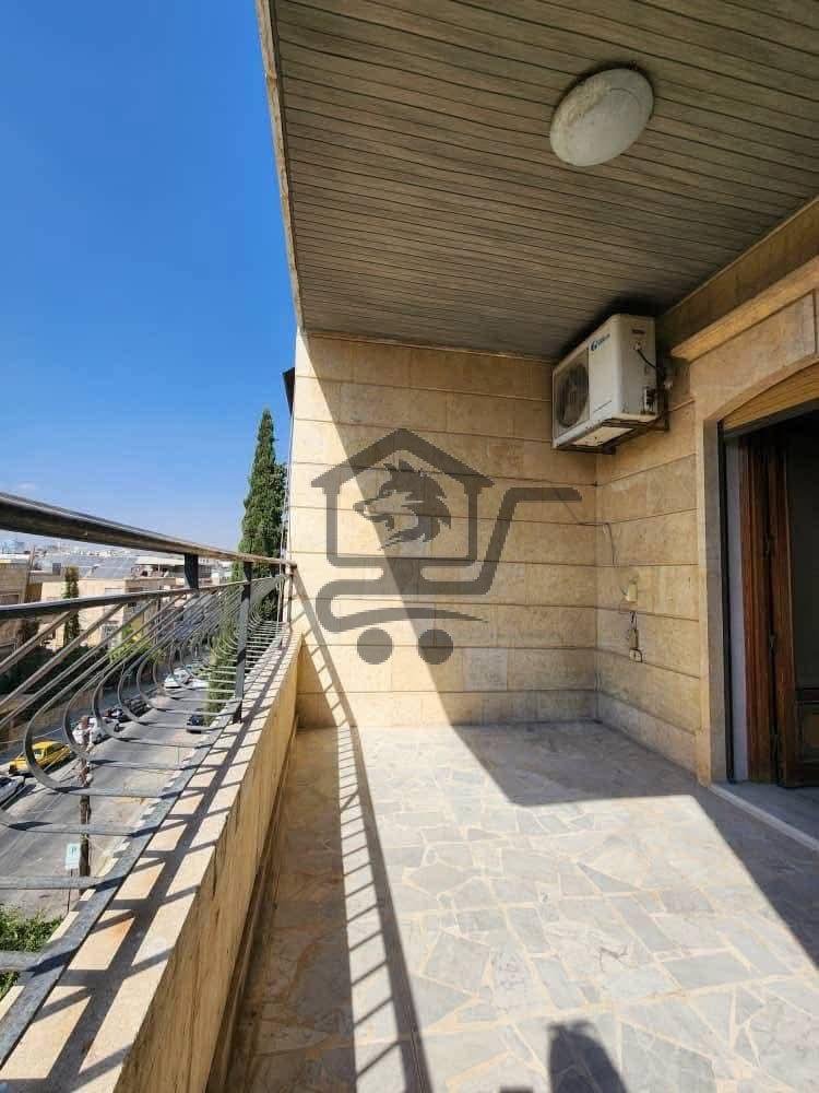 منزل فاخر - الصورة 2