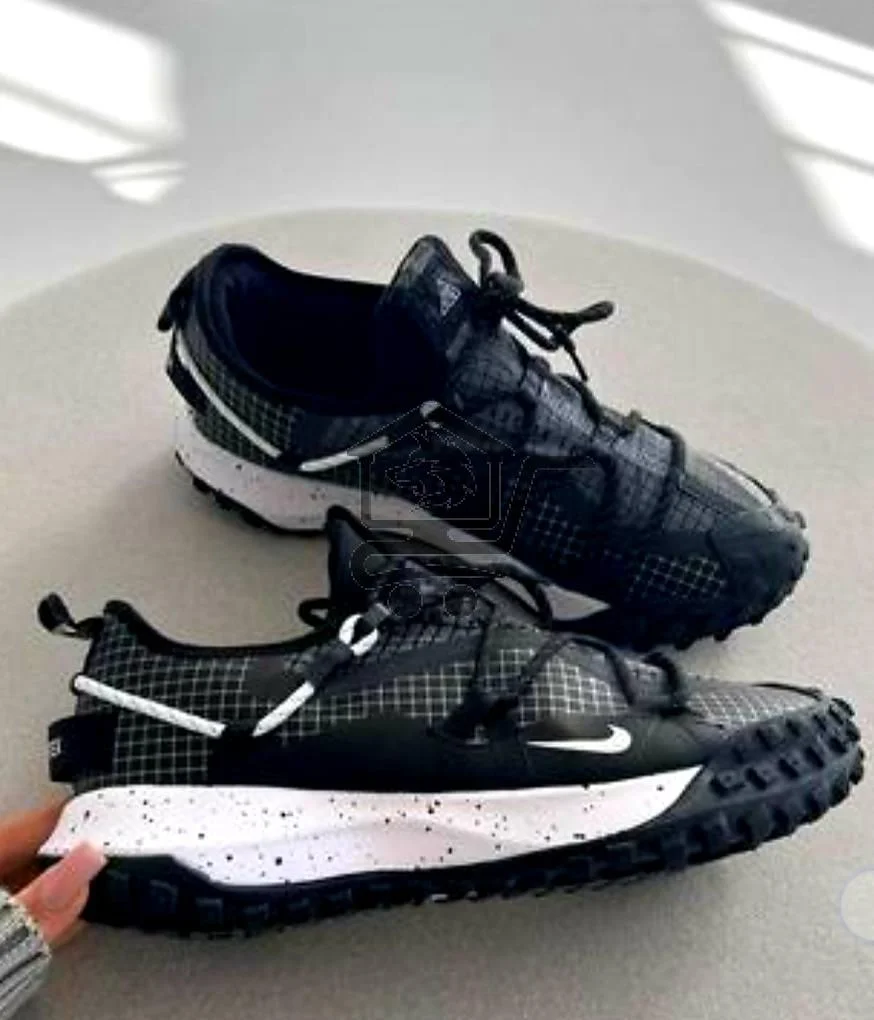 Voit للألبسة والأحذية الرياضية - الصورة 4