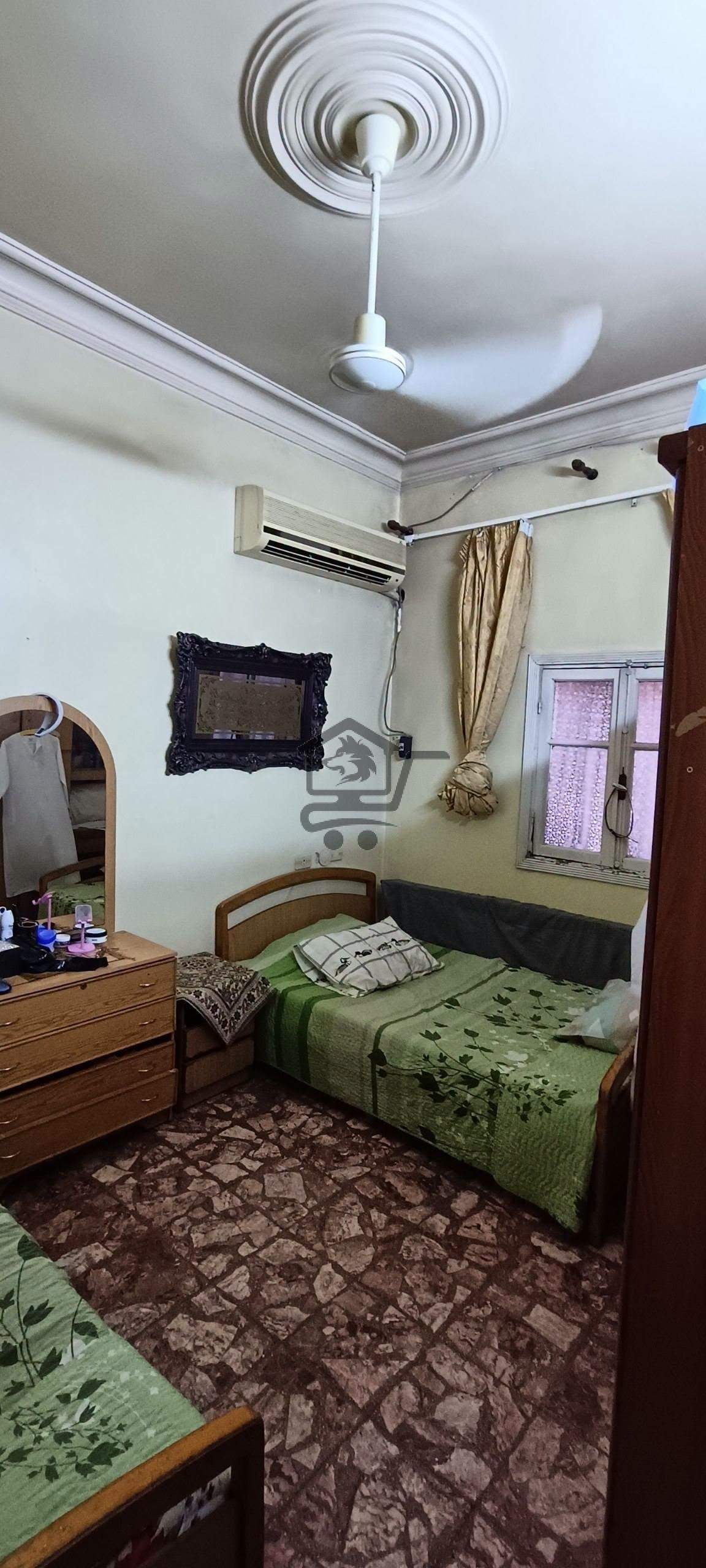 شقة بمساحة جيدة - الصورة 3
