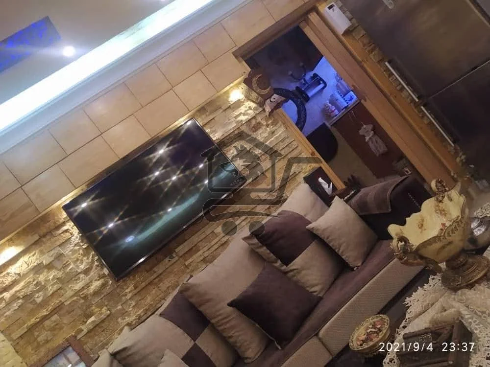 للبيع بالمزرعة قبو بشارع الملك العادل