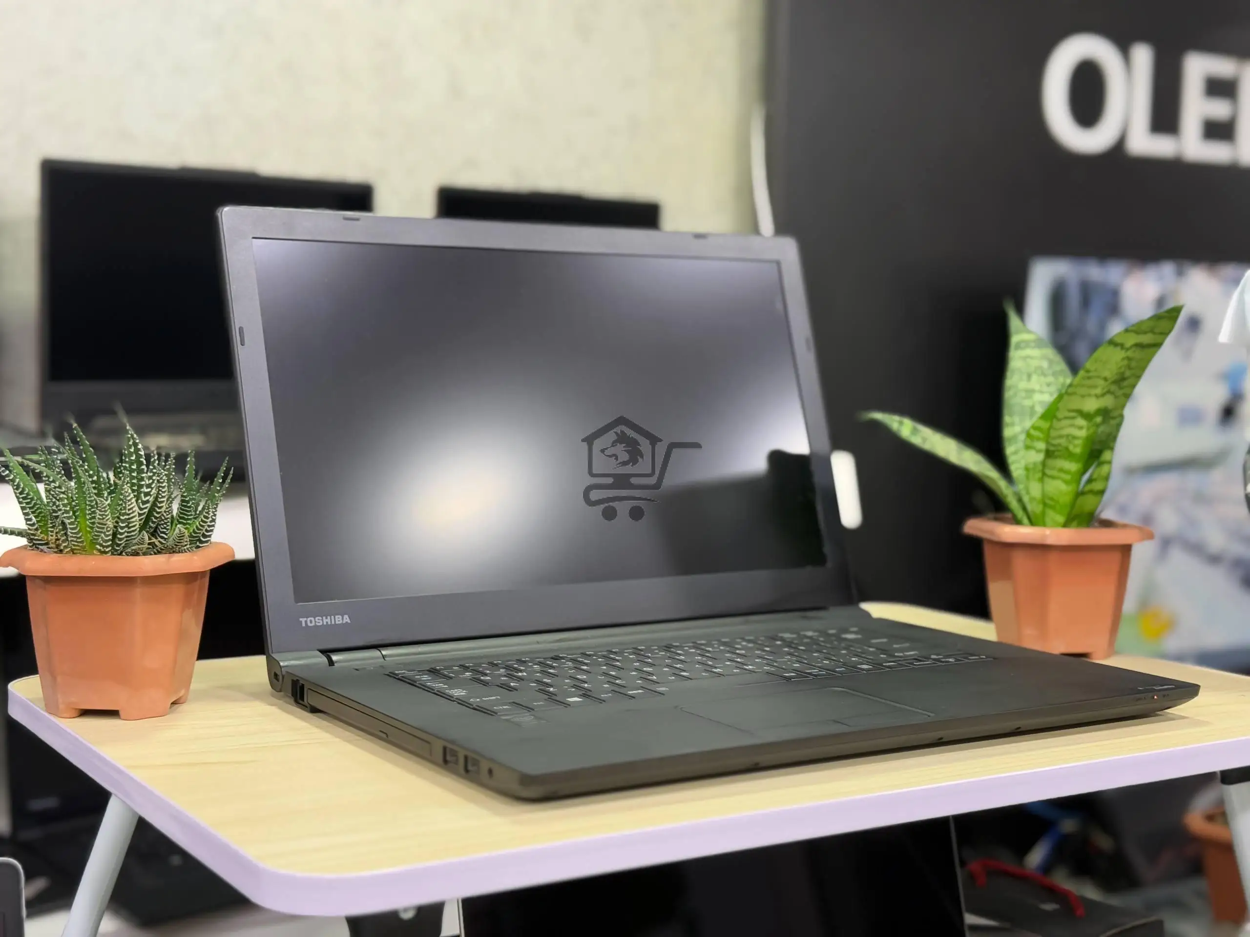 عرض اليوم .. جهاز توشيبا حالة جديد تماما مع بطاقة