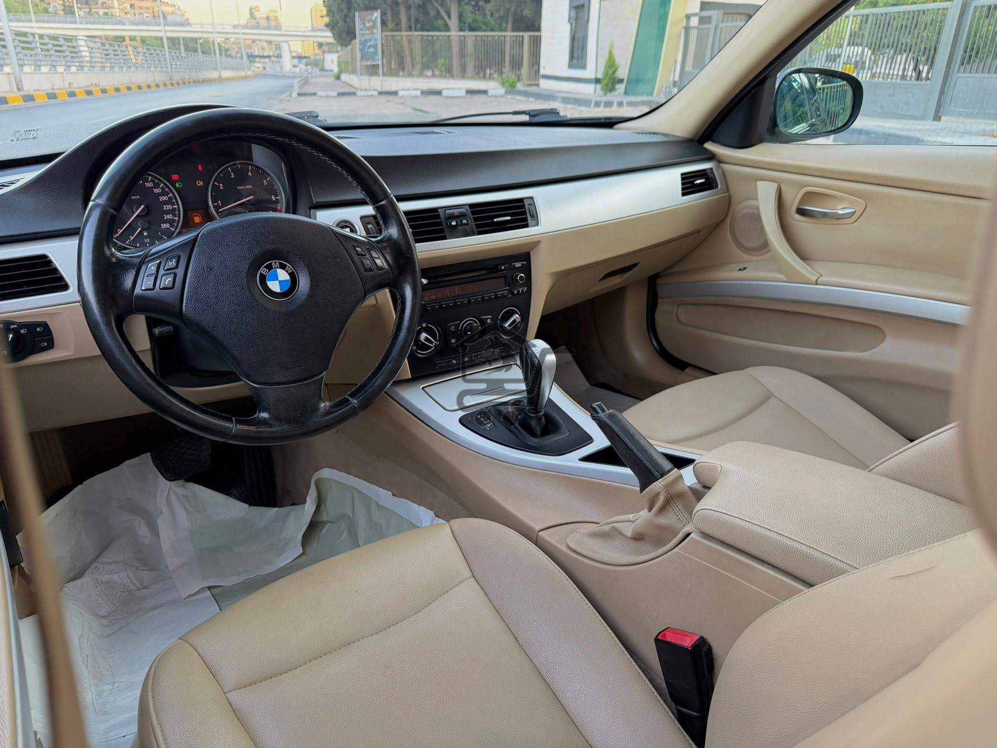 BMW 316i 2011 - الصورة 7