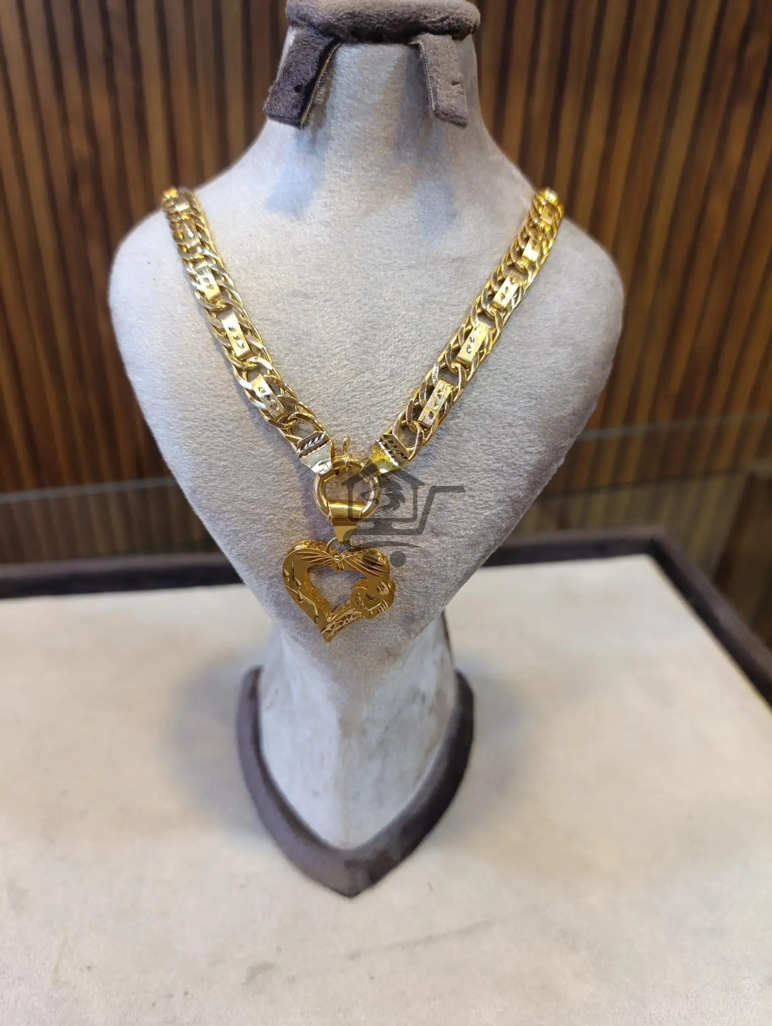 مجوهرات تقى - الصورة 1