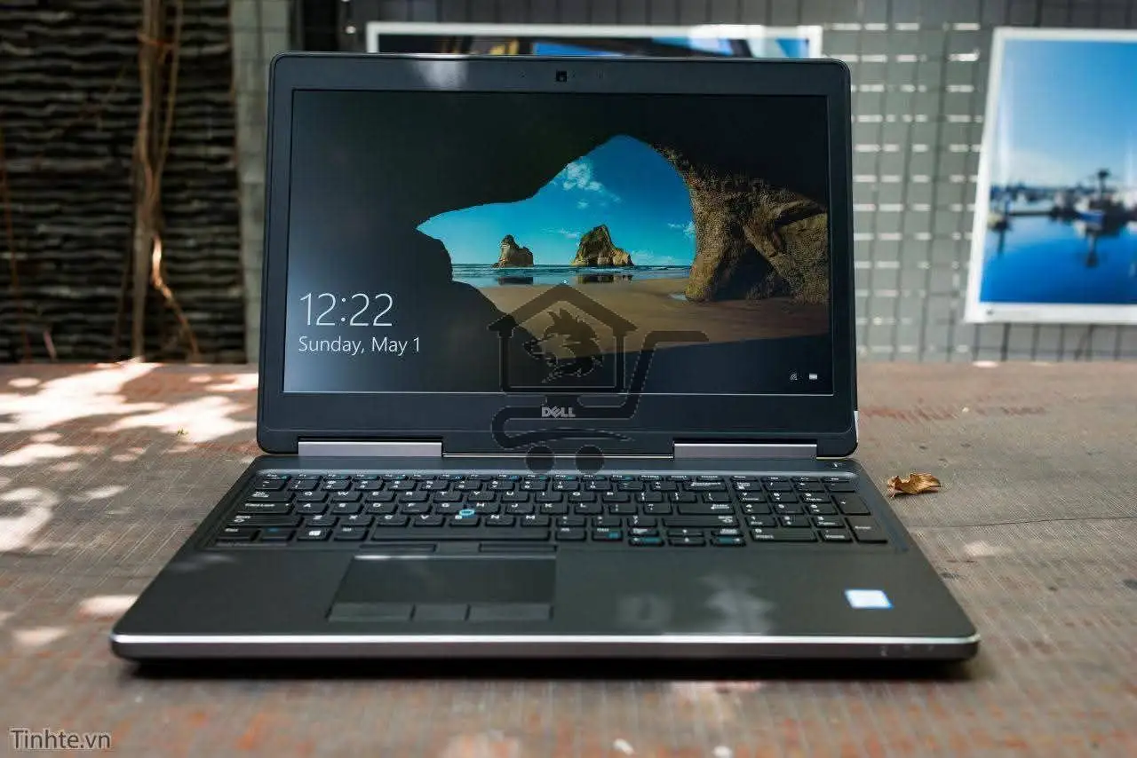 DELL precision 7520 - الصورة 1
