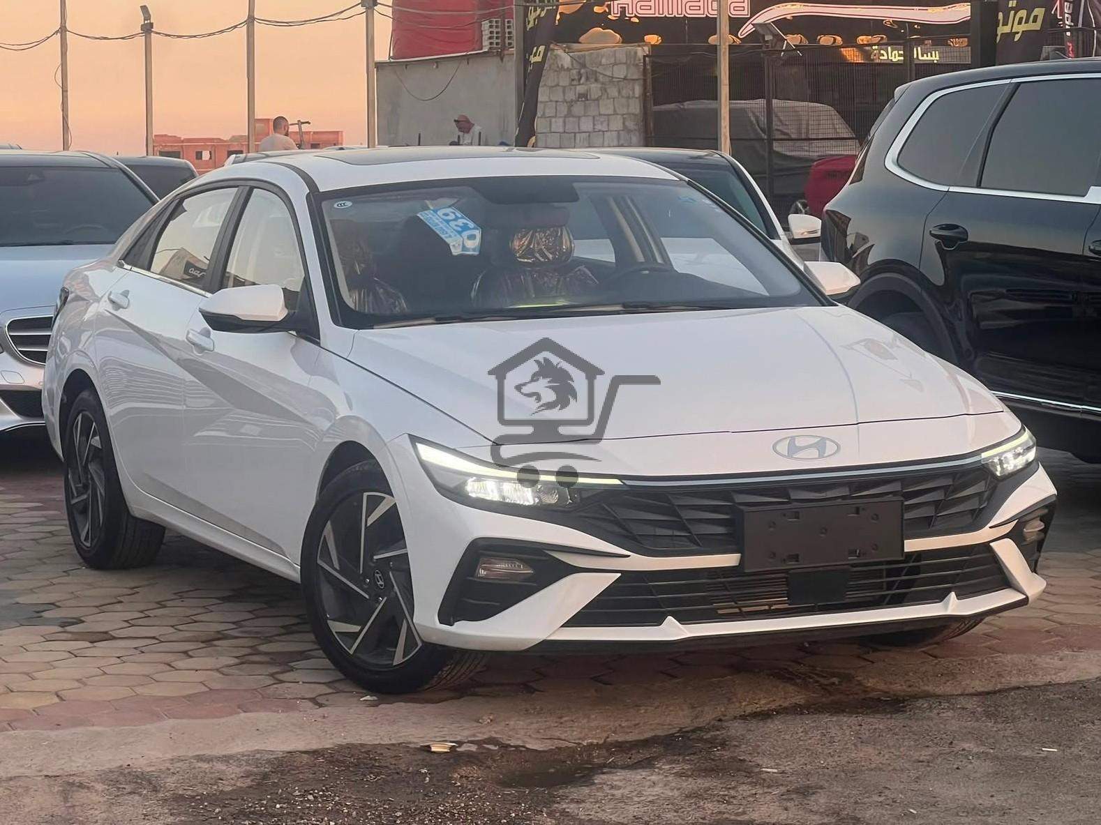 Hyundai Elantra 2025 - الصورة 1
