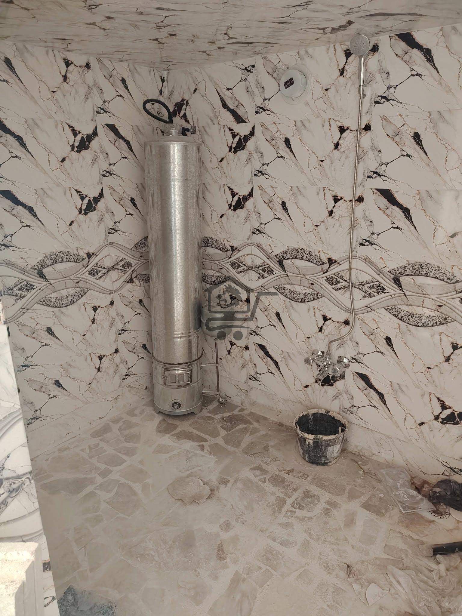 شقة بمساحة جيدة - الصورة 8