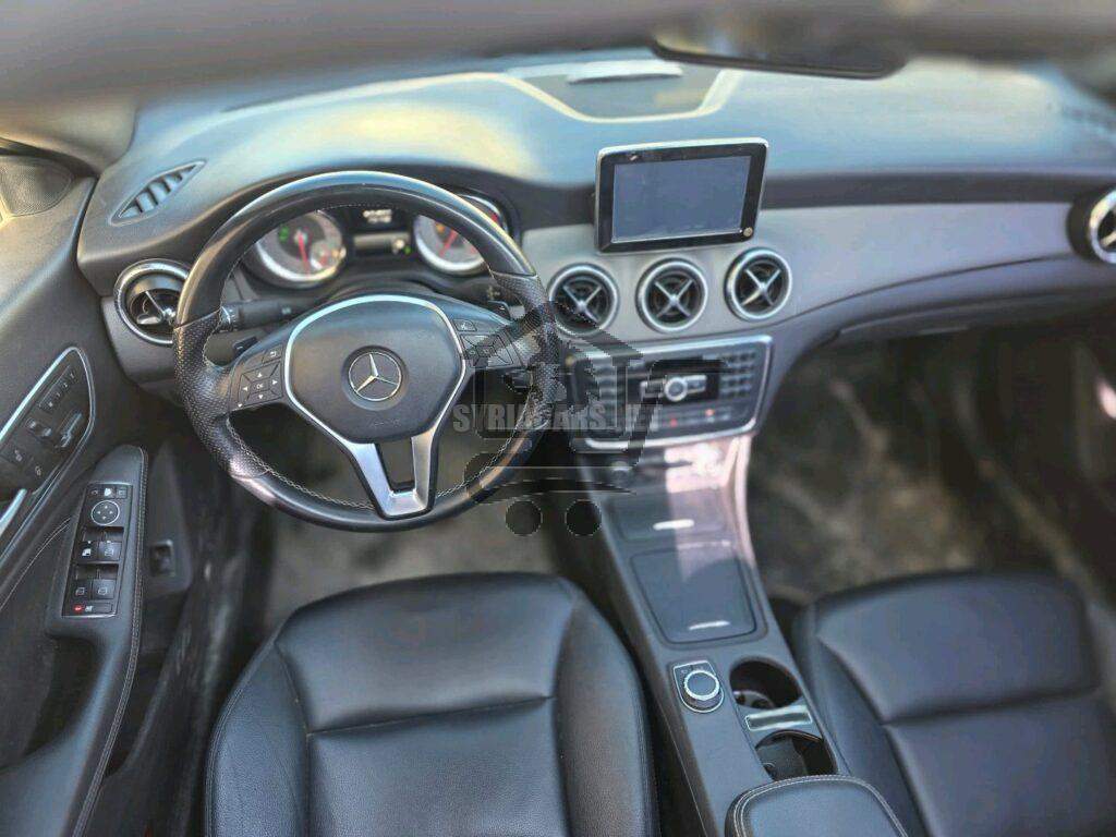 مرسيدس بينز - Mercedes benz CLA 200 - الصورة 5