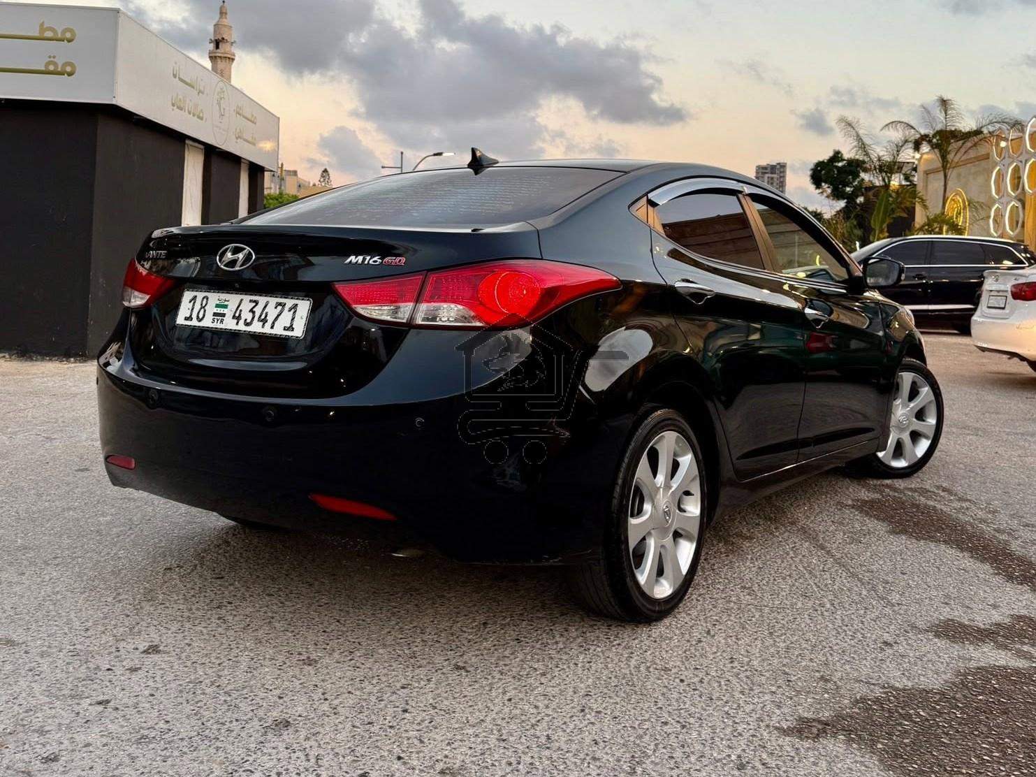 Hyundai Avante 2011 - الصورة 2