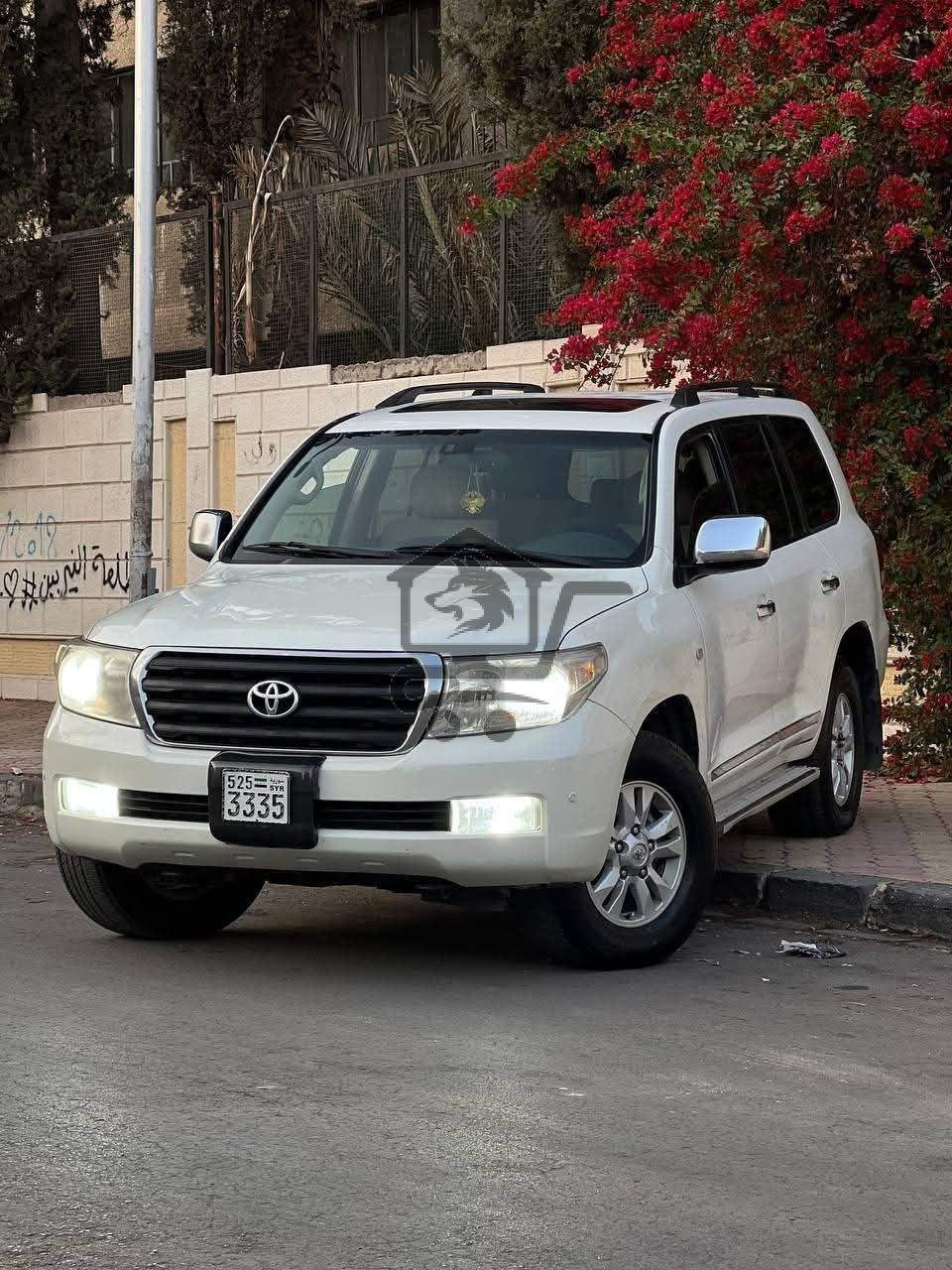 Toyota Land  Cruiser GXR - الصورة 1