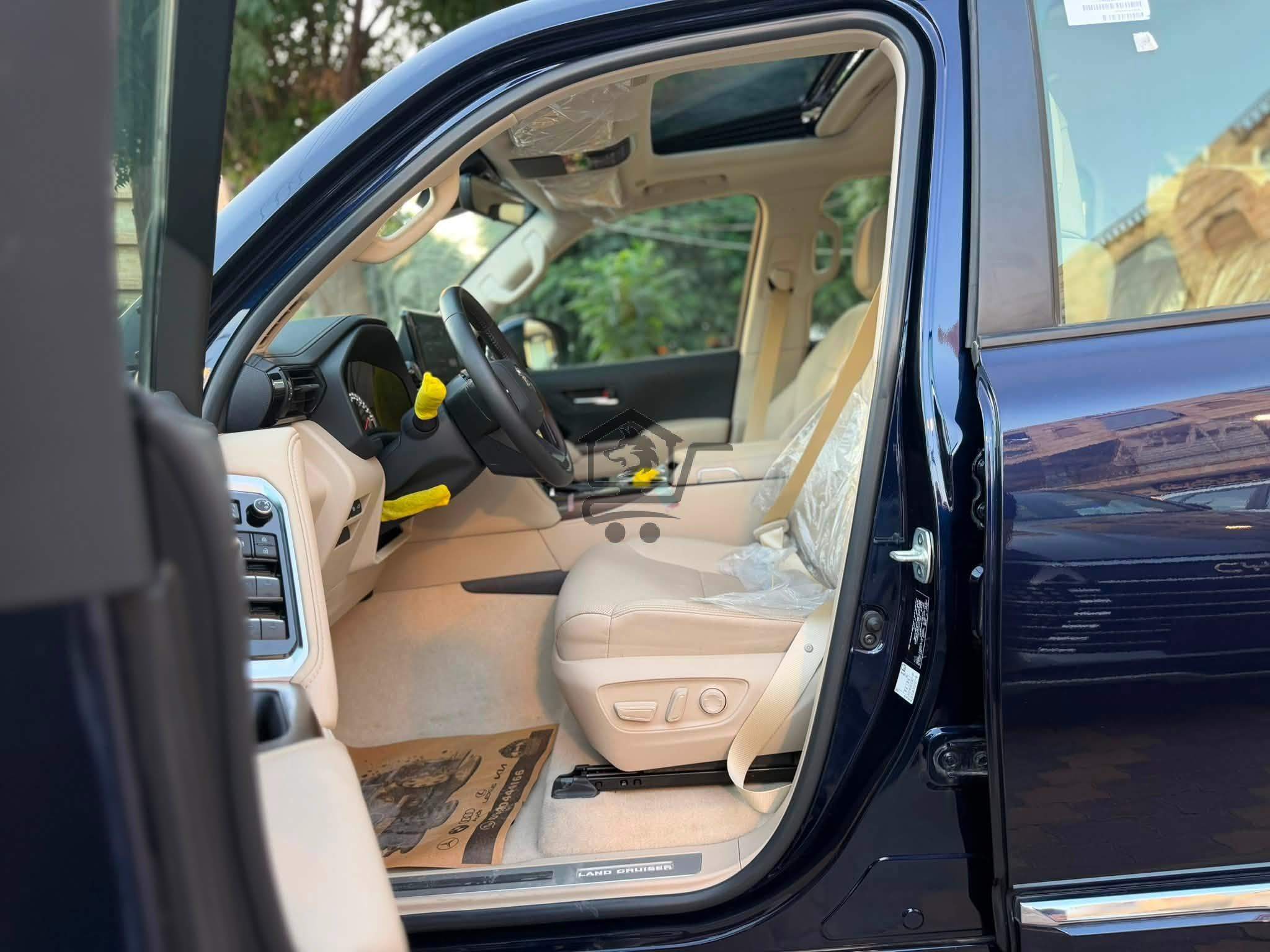 Toyota Land Cruiser GXR - الصورة 6