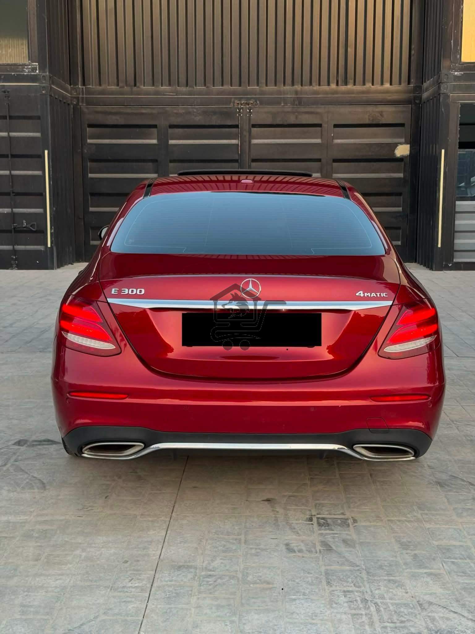 MERCEDES E300 - الصورة 7