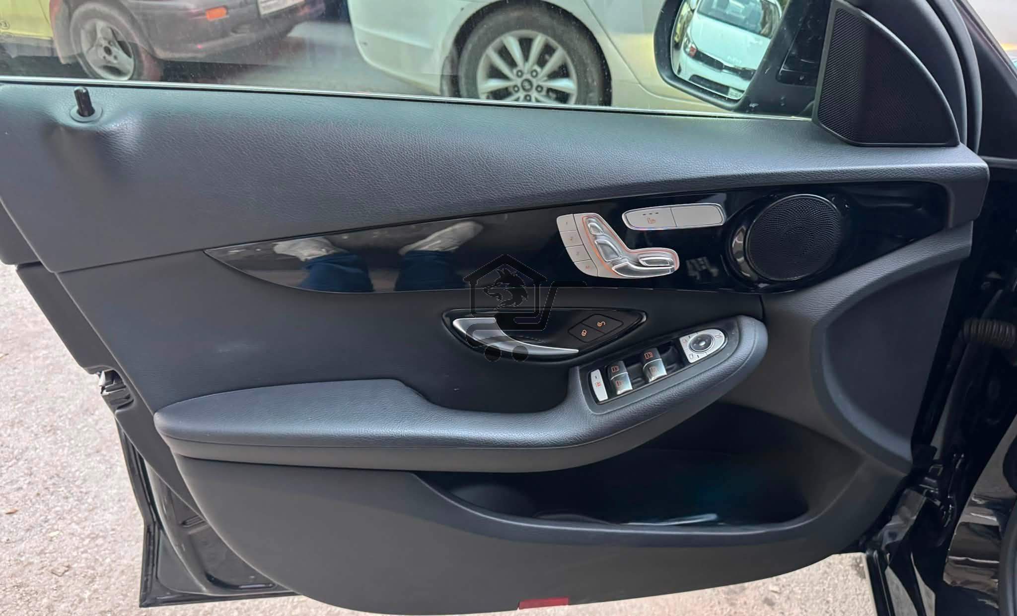 Mercedes-Benz C200 2016 - الصورة 5