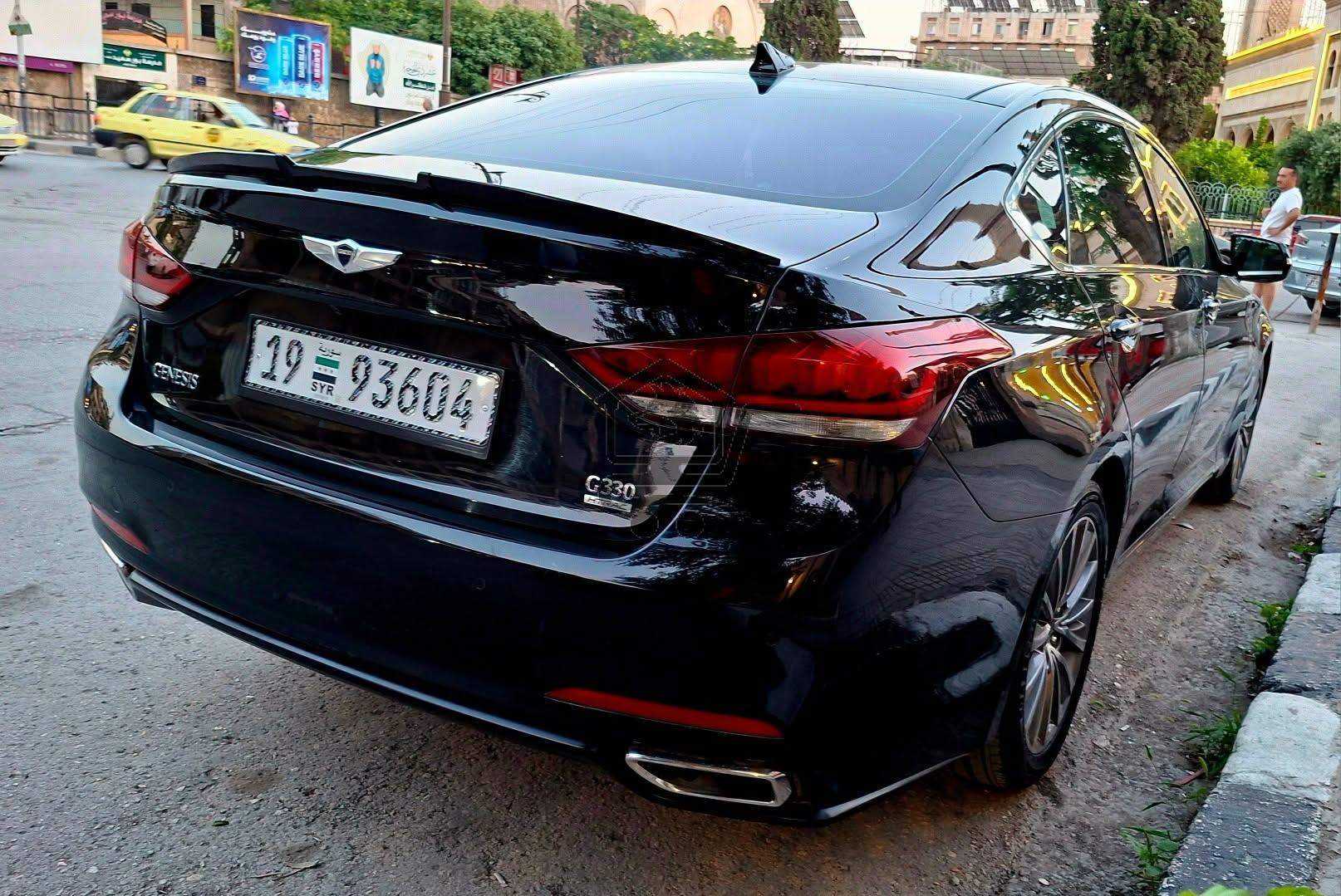 Hyundai Genesis 2015 - الصورة 2