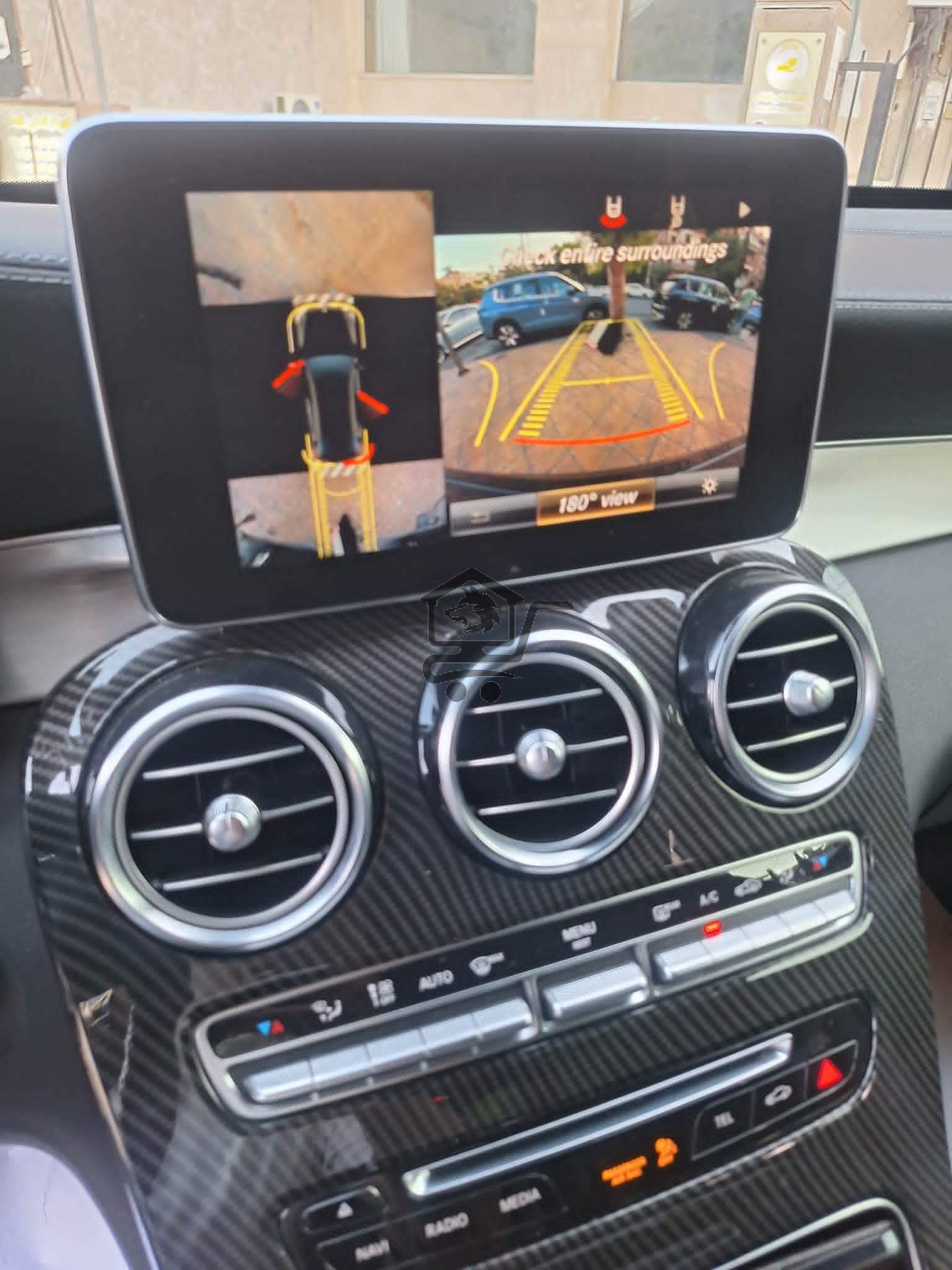 Mercedes GLC 300 - الصورة 7