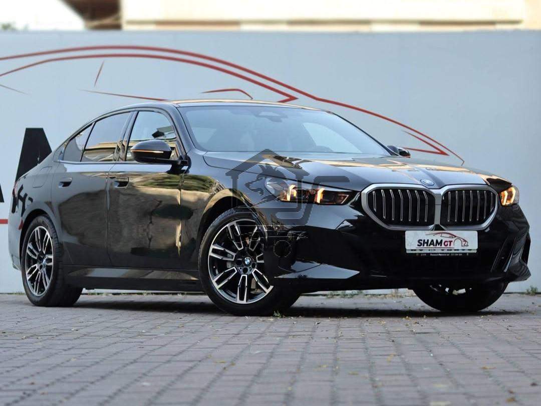 BMW 530e Hybrid - الصورة 1