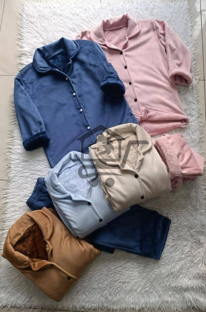 بيجامة مخمل - الصورة 1