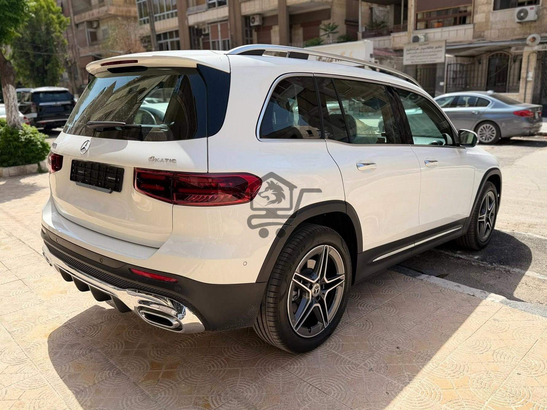 Mercedes-Benz GLB 250 - الصورة 2