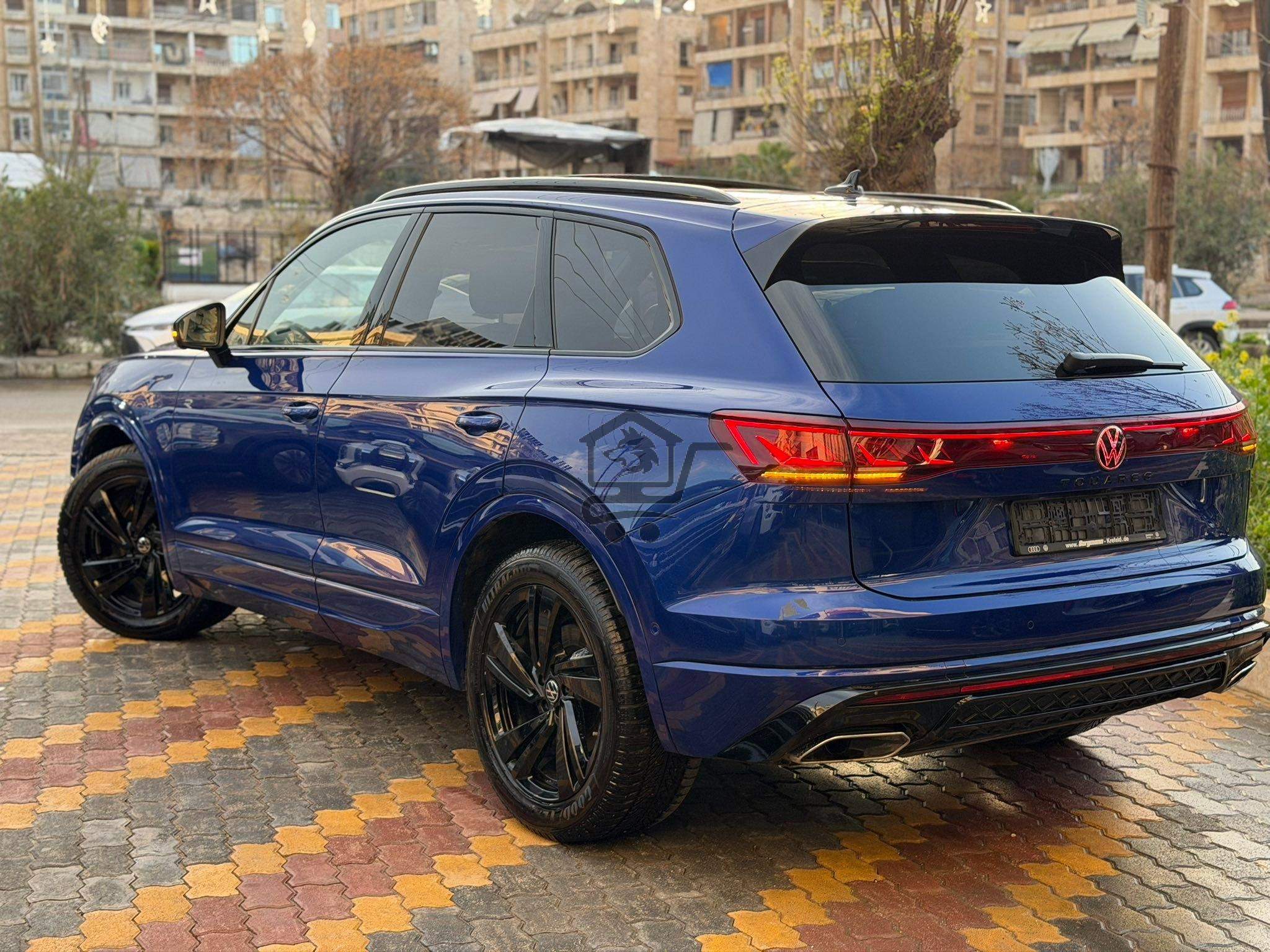 Volkswagen Touareg R 2024 - الصورة 2
