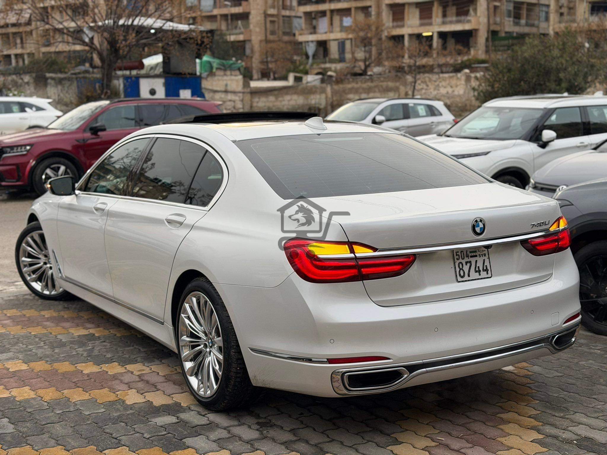 BMW 740i 2017 - الصورة 2