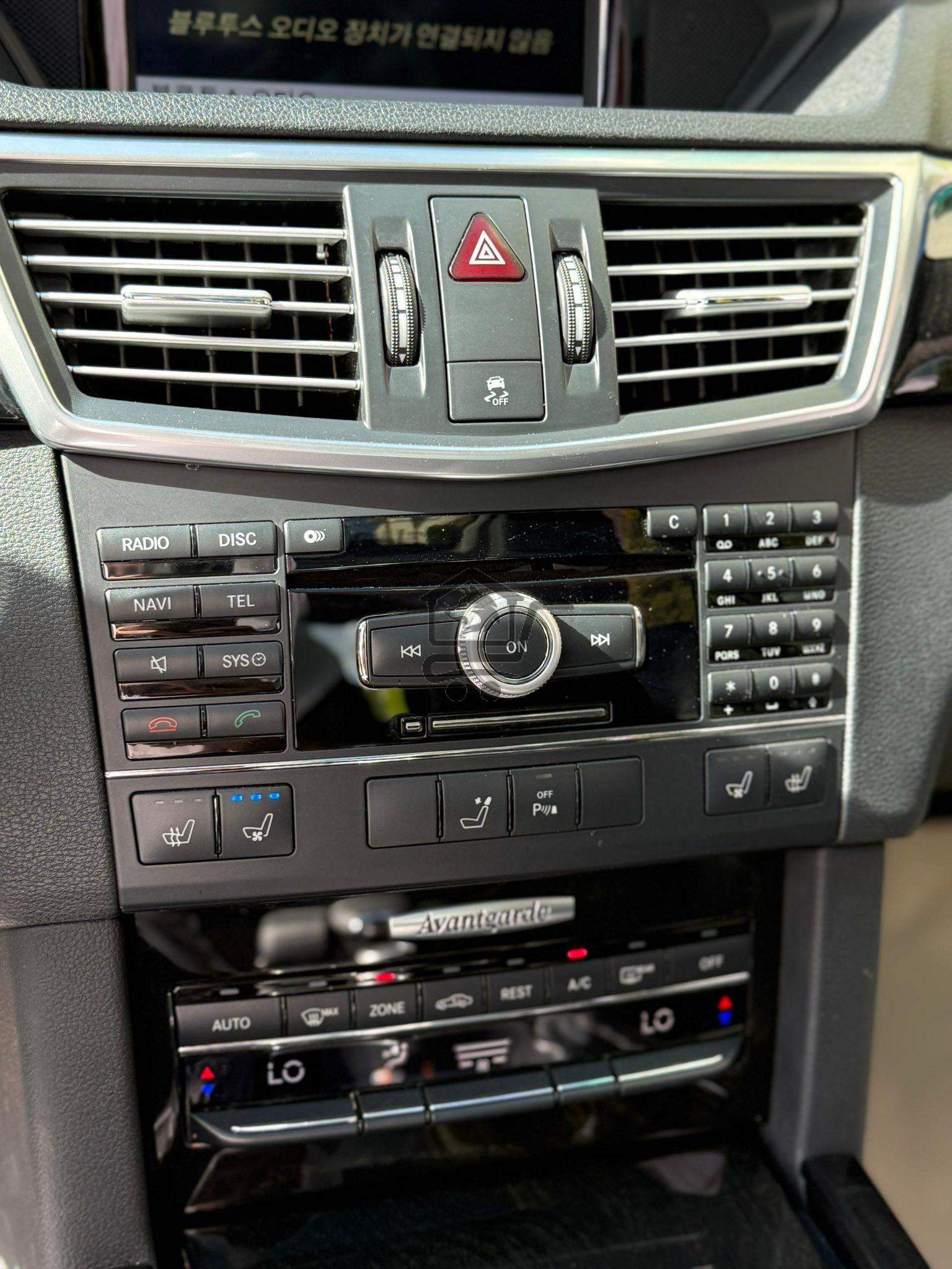 Mercedes-Benz E350 2011 - الصورة 9