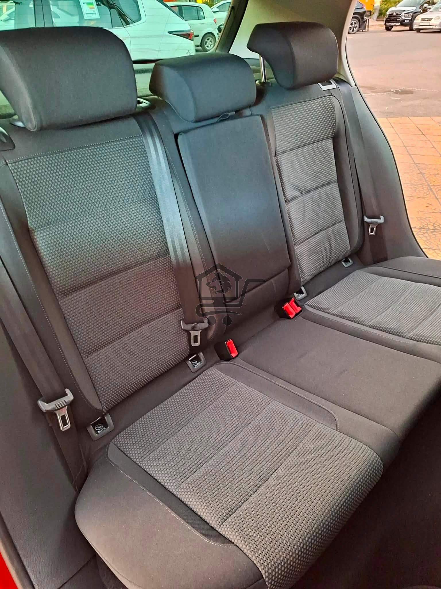 Volkswagen GOLF 2010 - الصورة 10