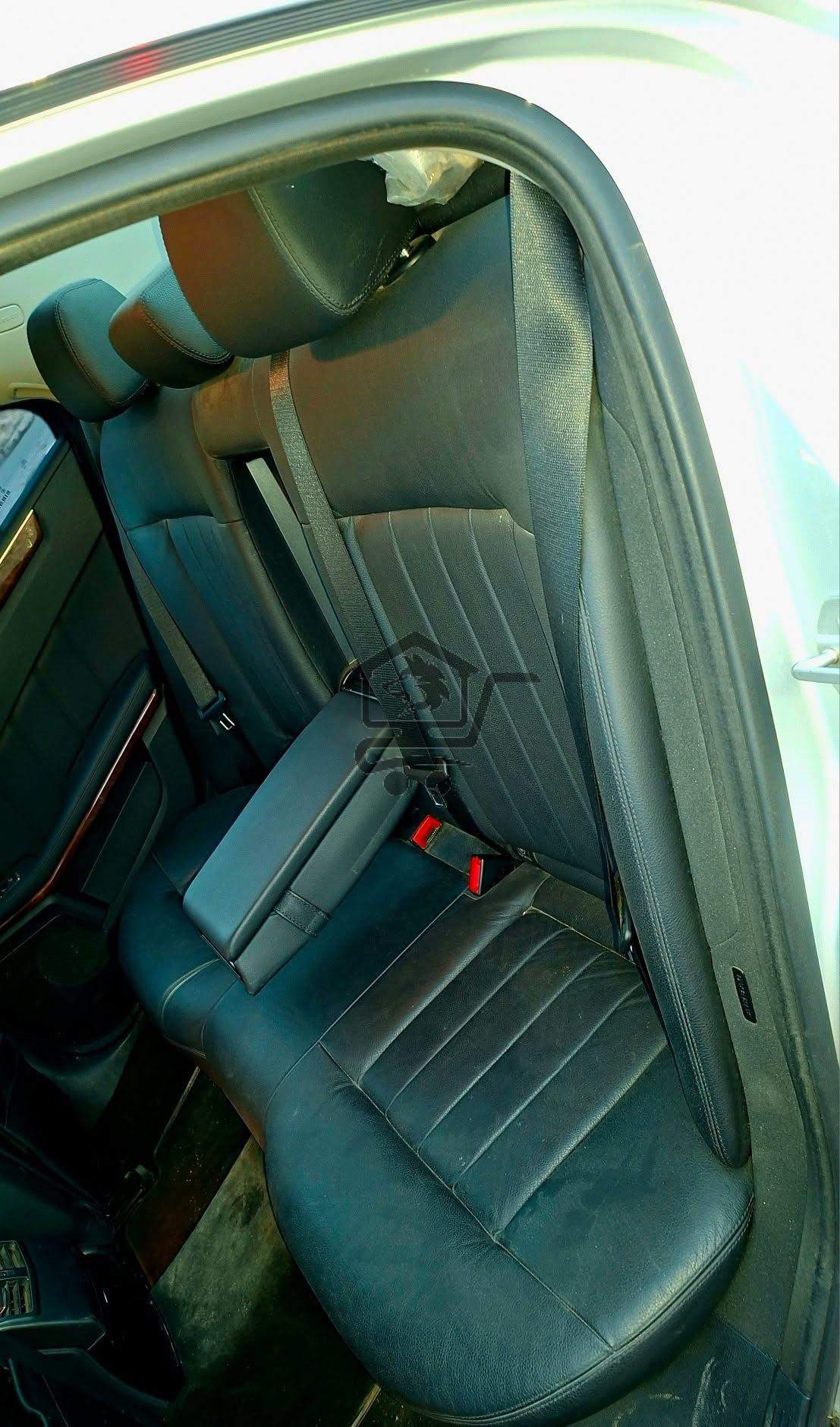 Mercedes-Benz E350 2011 - الصورة 9