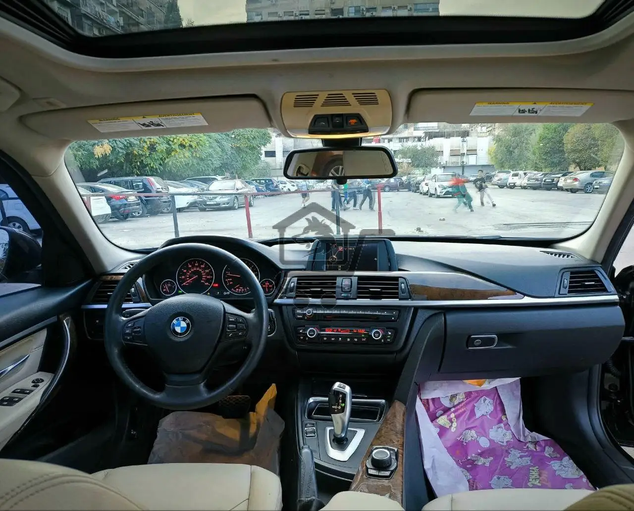 BMW 320i 2015 - الصورة 8