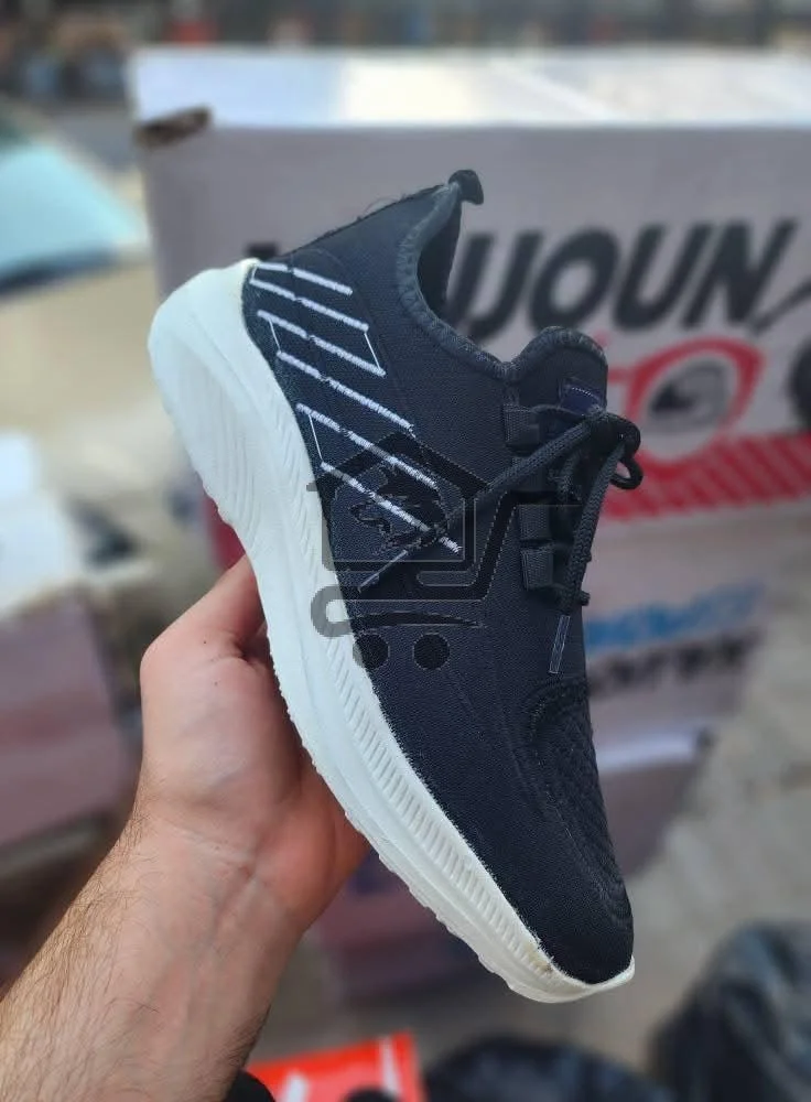 حذاء رياضي للشباب - الصورة 1