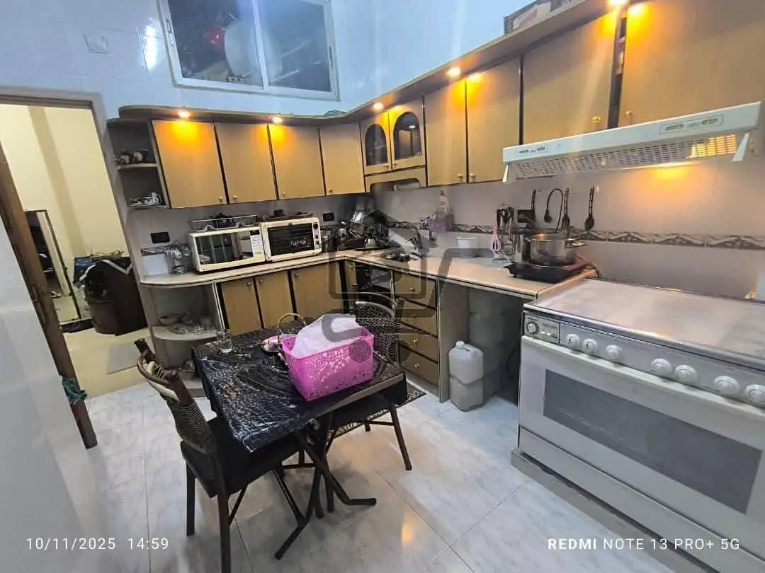 شقة سكنية مميزة ضمن موقع خدمي - الصورة 1