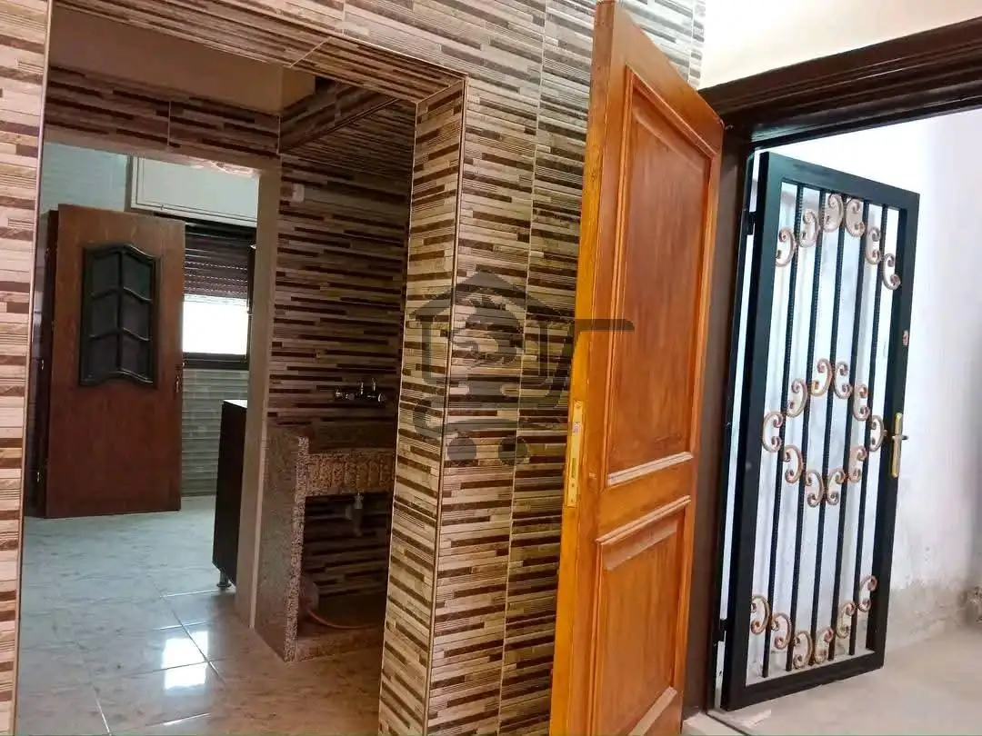 للبيع شقة أنيقة ومرتبة بكسوة عصرية سوبر ديلوكس - الصورة 4