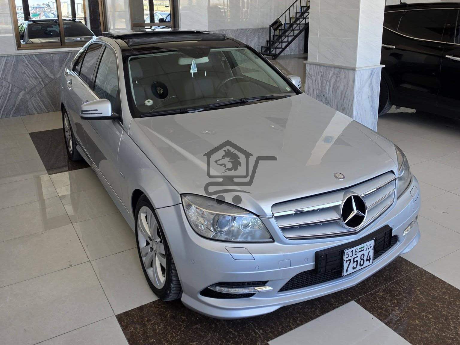 Mercedes C200 2011 - الصورة 3