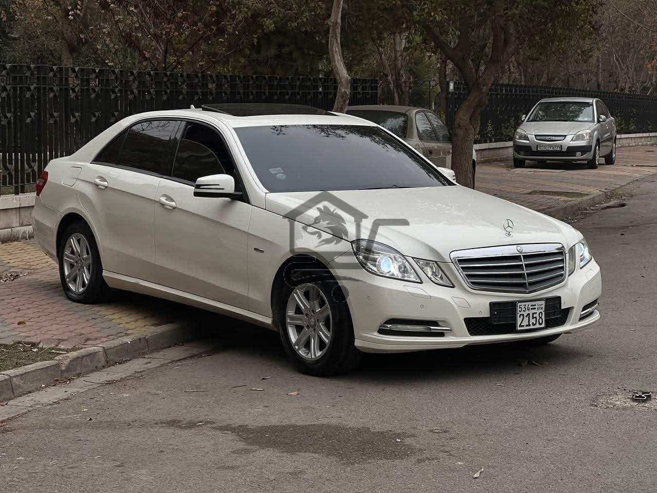 Mercedes-Benz E200 - الصورة 3