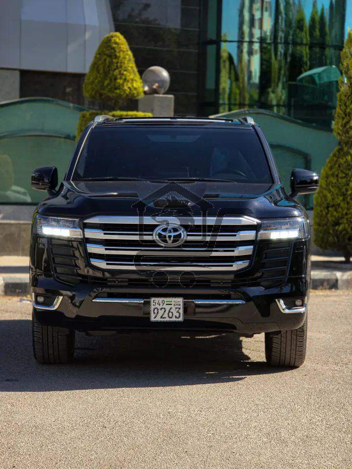 Toyota Land Cruiser GXR - الصورة 6