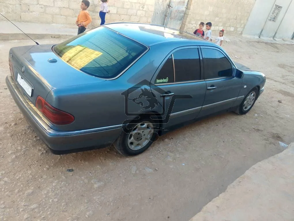 مــرســـيـدس نـمـلـه 2001 - الصورة 4